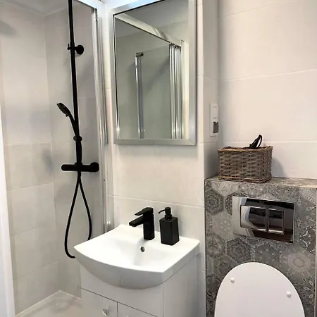 In The Center - Prime Location Apartment *